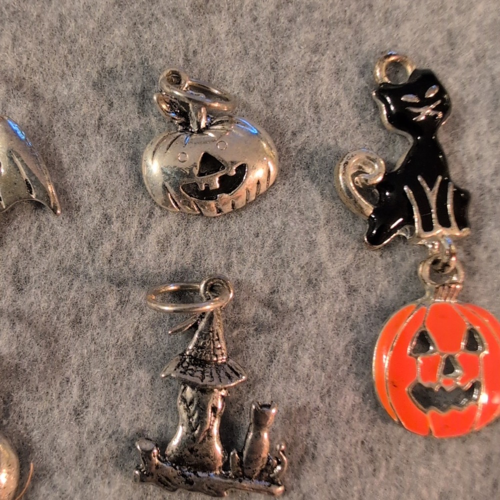 Halloween Charms Lot Bat Pumpkin Witch Black Cat Trick or Treat Jewelry‎ Making - Picture 3 of 5